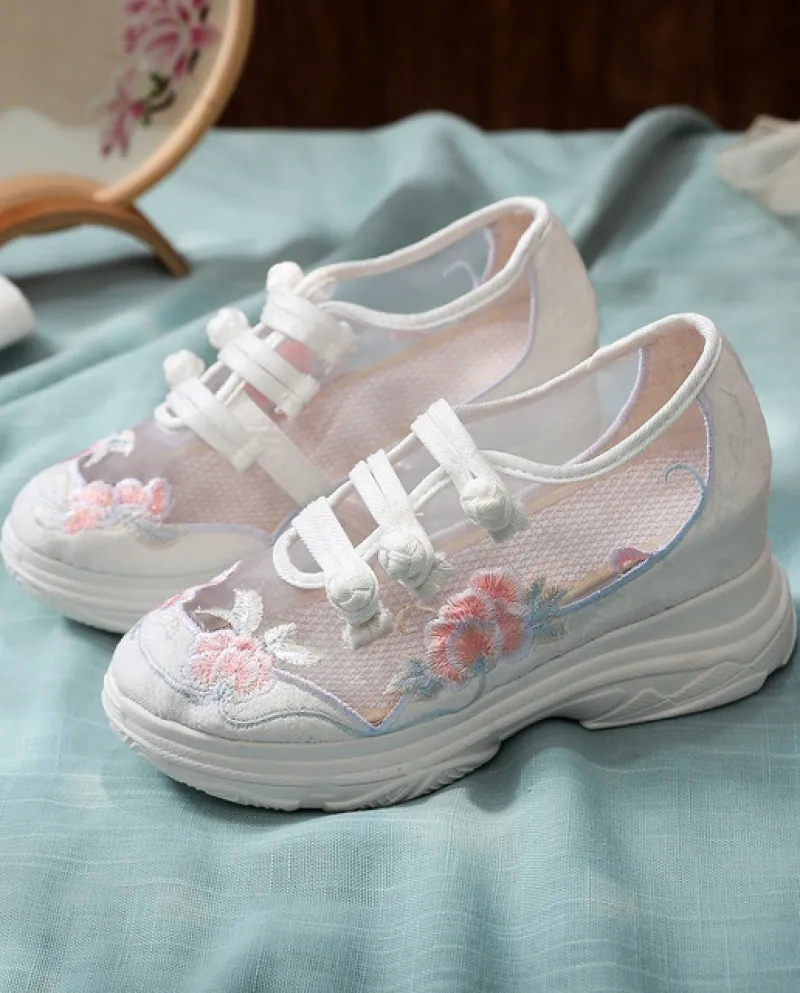 2022 primavera ed estate nuove scarpe di tela rinforzate interne in rete scarpe ricamate addensate piccole scarpe bianche sneake