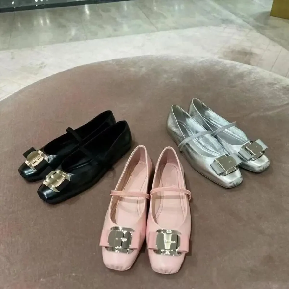 2024nuove scarpe da balletto argento da donna, con testa quadrata, bocca superficiale, fondo piatto, linea retta, con Mary Jane