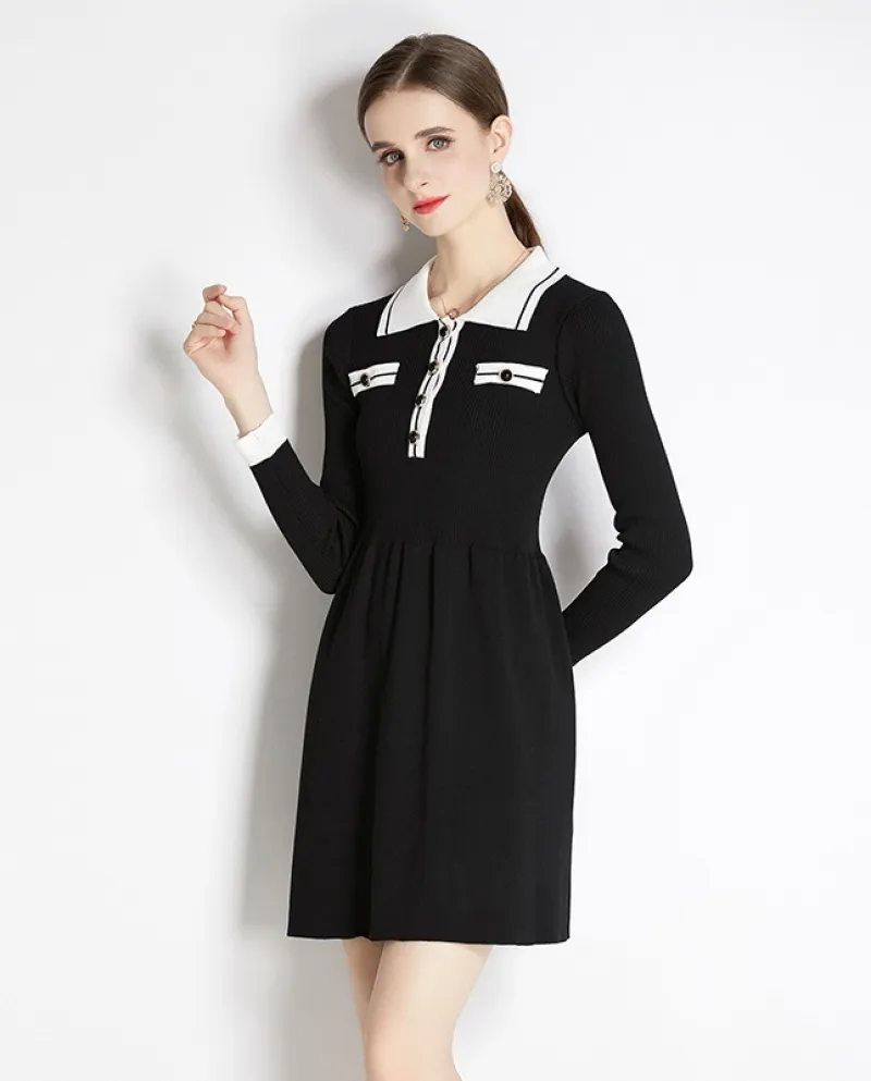 Abito da donna in maglia nera con scollo a risvolto
