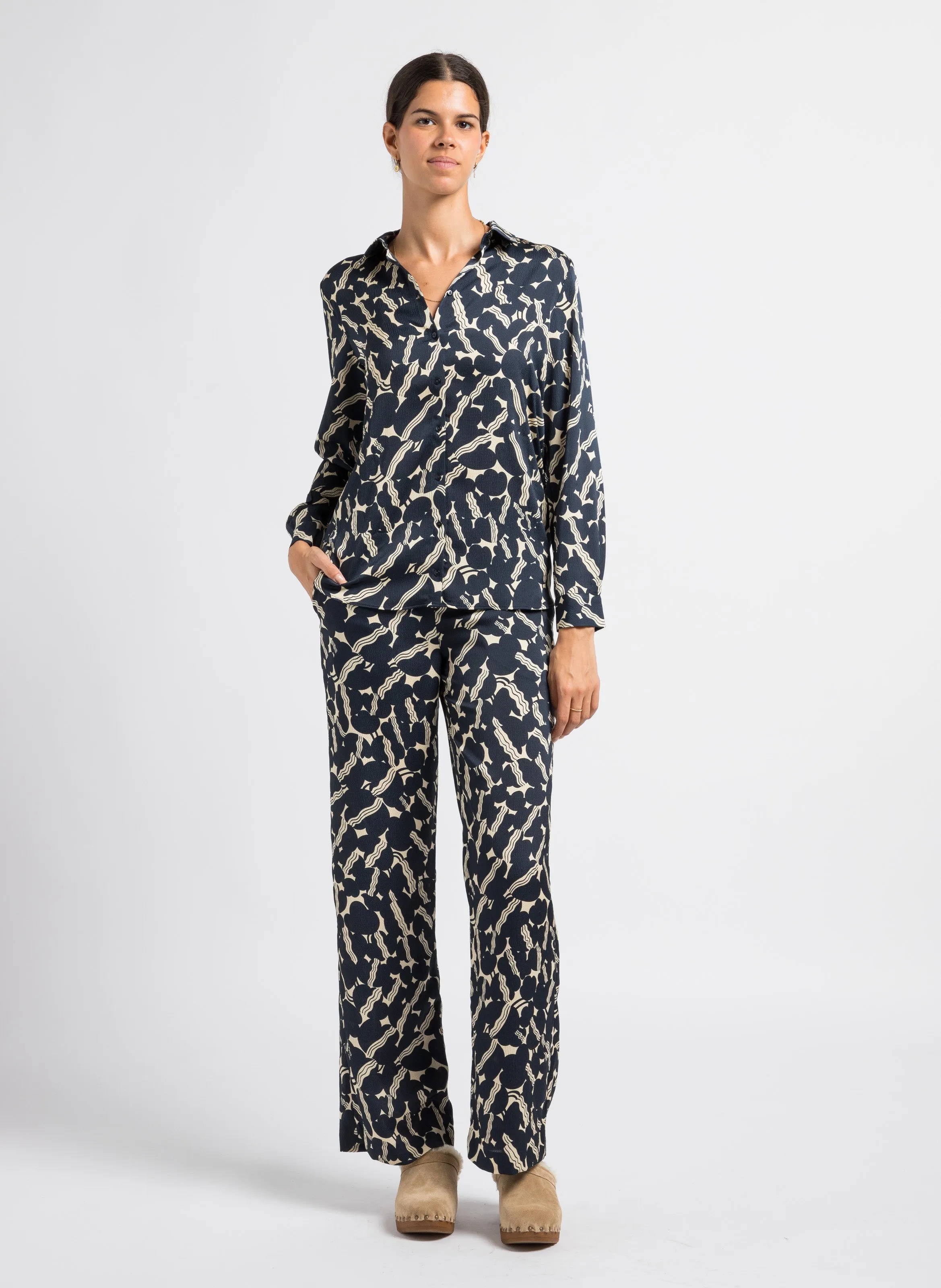  BOSABO   CARLIE - Sabot imbottiti in pelle scamosciata | Beige