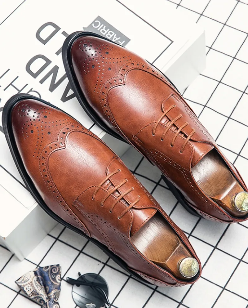 British Gentleman Pointed Casual Bullock Oxford Shoes For Men Formal Wedding Prom Dress Homecoming Sapato Social Mascul