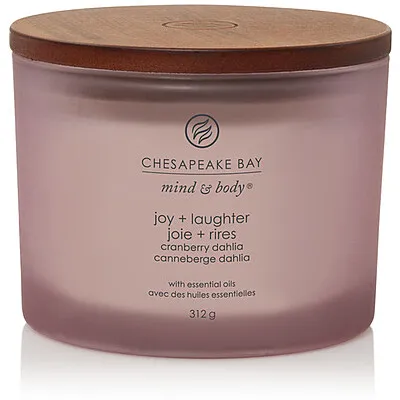 Candela ecologica Chesapeake Bay Candle Mind & Body colore Rosa