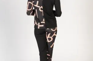 Completo di pantaloni e blazer elegante con stampa a lettere Estrena, nero