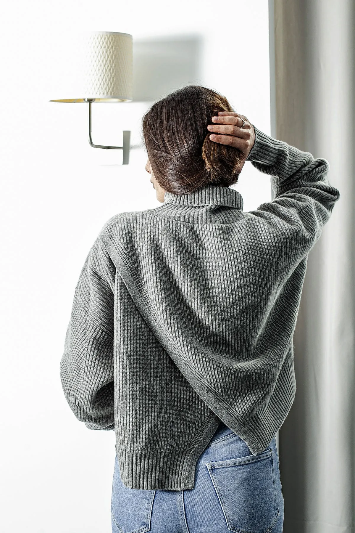 Elegante Maglia Dolcevita Donna Tiff Aperta sulla Schiena - Maglione Donna Invernali - Autunno/Inverno - 100% Pura Lana Vergine 