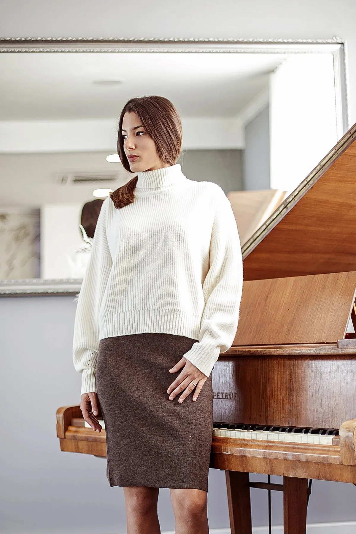 Elegante Maglia Dolcevita Donna Tiff Aperta sulla Schiena - Maglione Donna Invernali - Autunno/Inverno - 100% Pura Lana Vergine 