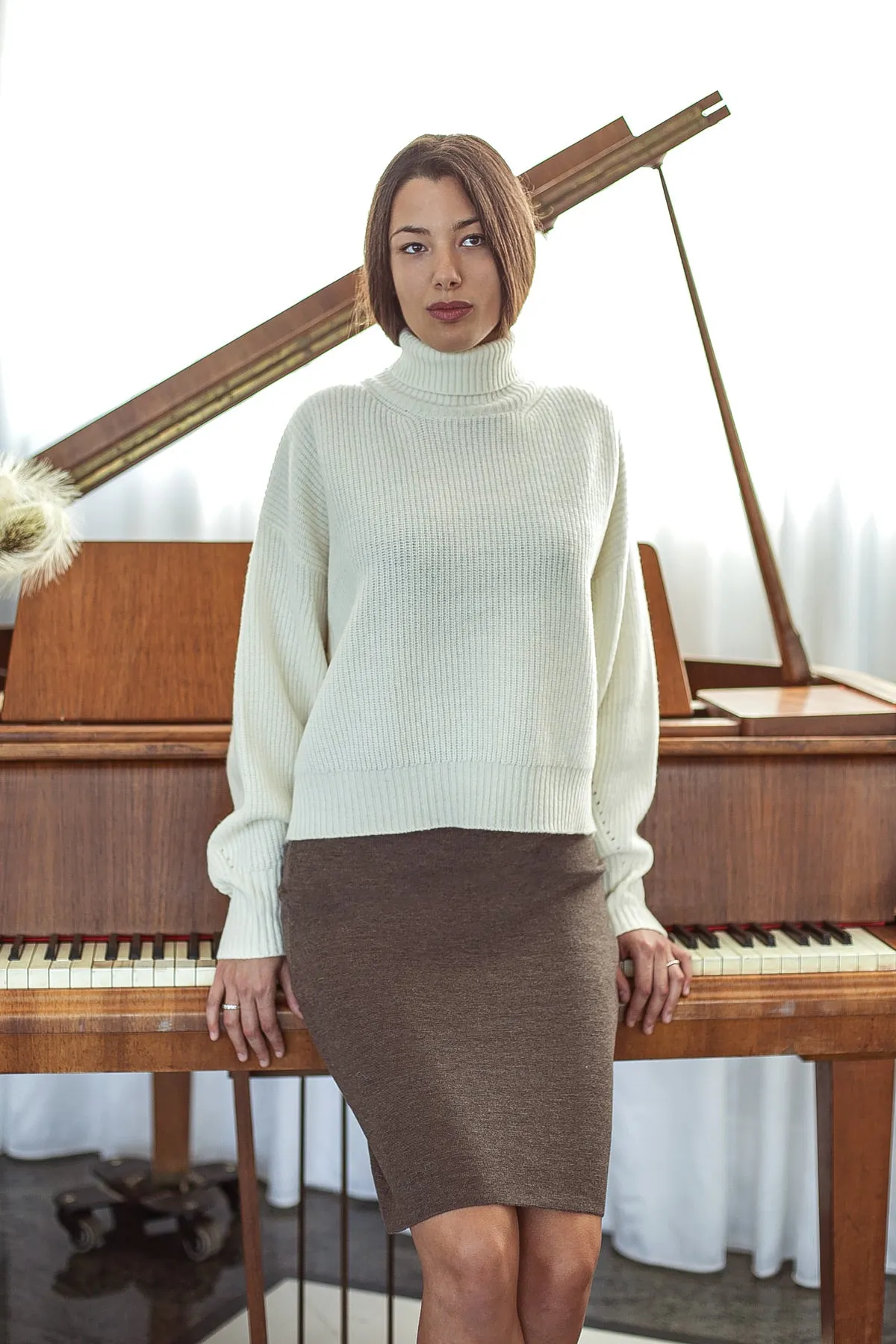 Elegante Maglia Dolcevita Donna Tiff Aperta sulla Schiena - Maglione Donna Invernali - Autunno/Inverno - 100% Pura Lana Vergine 