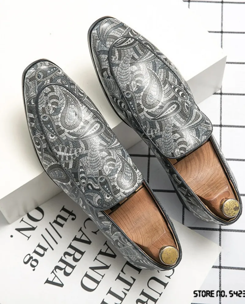 Fashion New National Pattern Scarpe a punta in pelle piatte per gli uomini Dress Party Sposo formale da sposa Prom Oxford Zapato