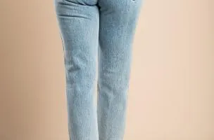 Jeans a gamba dritta, colore azzurro