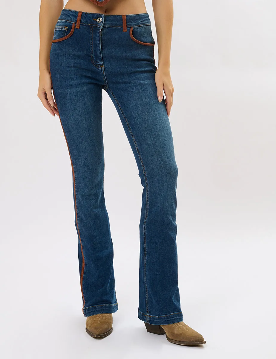 Jeans flare con profili