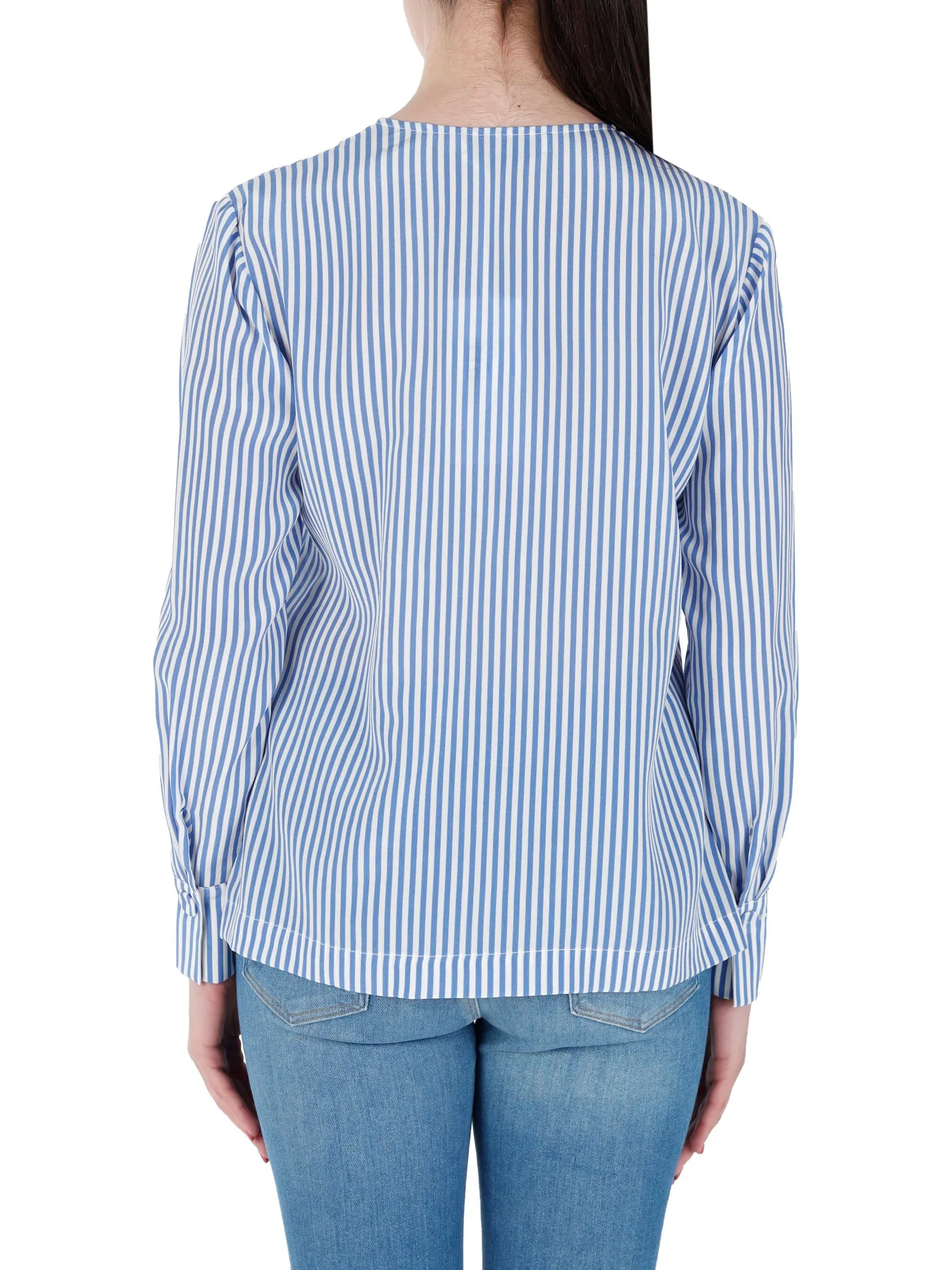 MAGLIA IN SETA CON SCOLLO FRONTALE