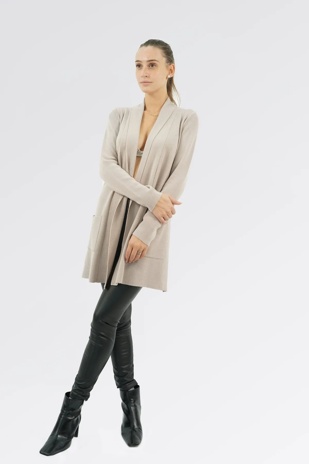 Maglione Cardigan - Donna, Autunno/Inverno - 100% Lana Merino Extra Fine - 100% Made in Italy  | Brunella Gori