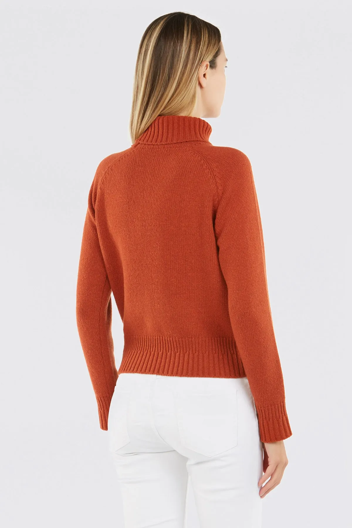 Maglione Dolcevita a Raglan, Collo Alto - Donna: Eleganza e Calore per l'Autunno/Inverno, Misto Lana - 100% Made in Italy | Brun