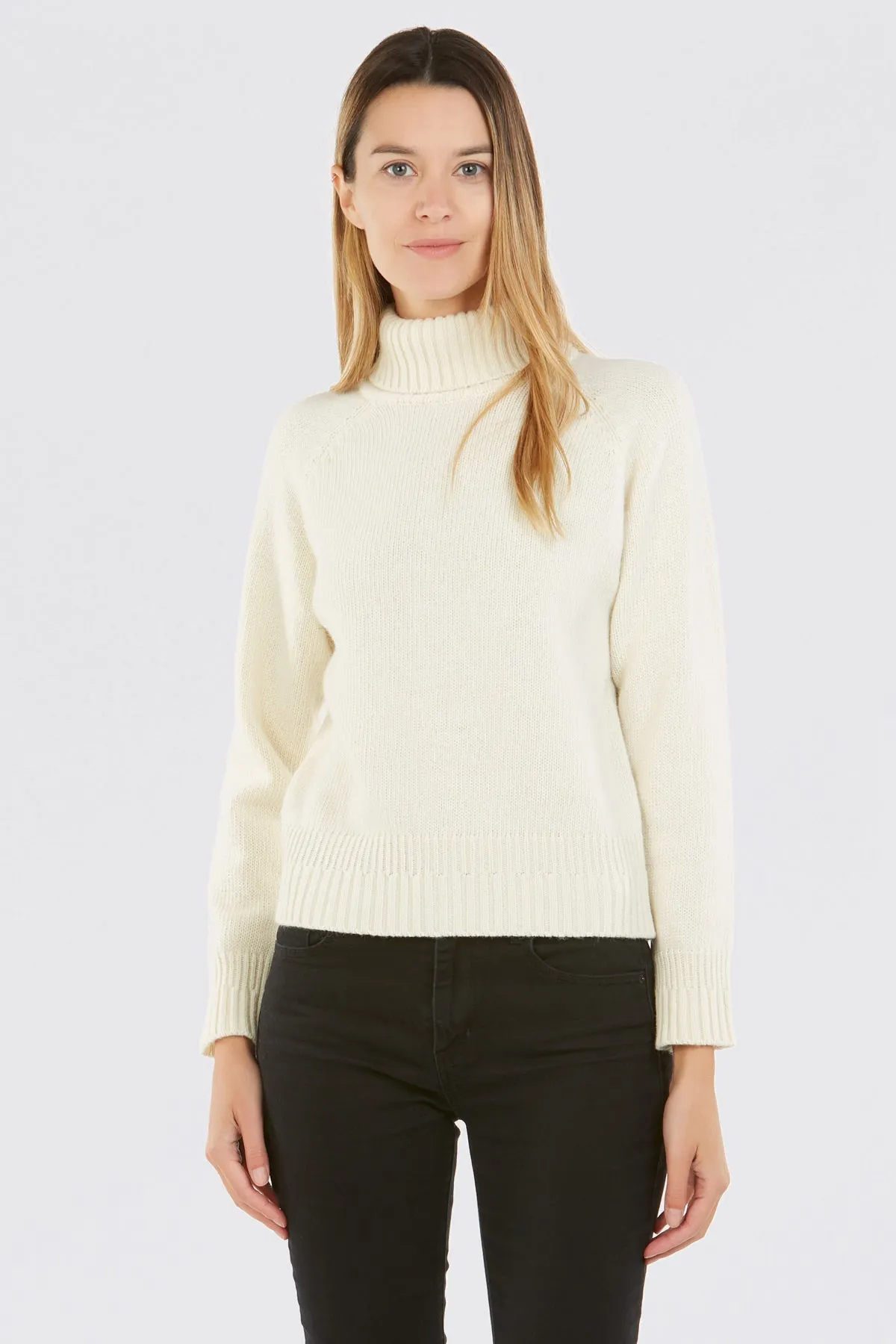 Maglione Dolcevita a Raglan, Collo Alto - Donna: Eleganza e Calore per l'Autunno/Inverno, Misto Lana - 100% Made in Italy | Brun