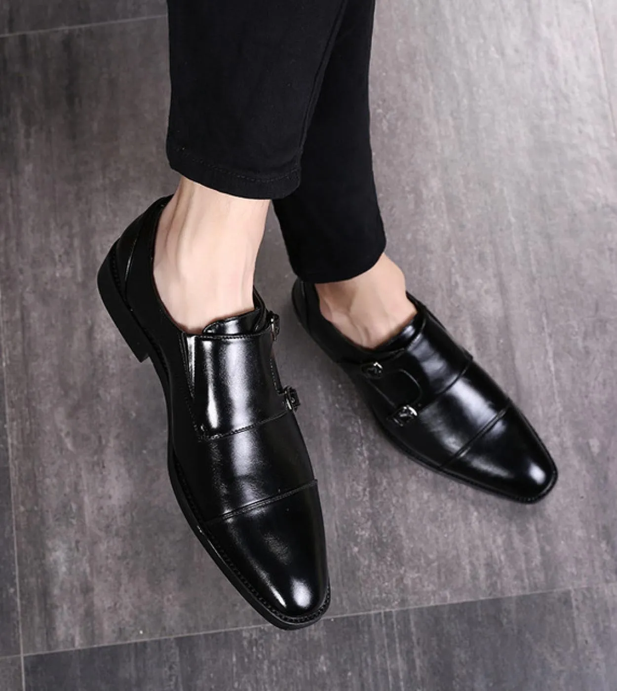 Monk Uomo Scarpe Pu Tinta unita Moda Affari Casual Festa Quotidiano Versatile Scarpa classica con doppia fibbia a tre stadi