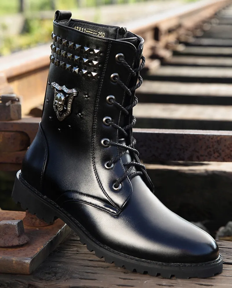 Nuovi stivali invernali in pelle Scarpe da uomo alte Stivali alla moda Martin Stivali militari Stivali da motociclista con rivet