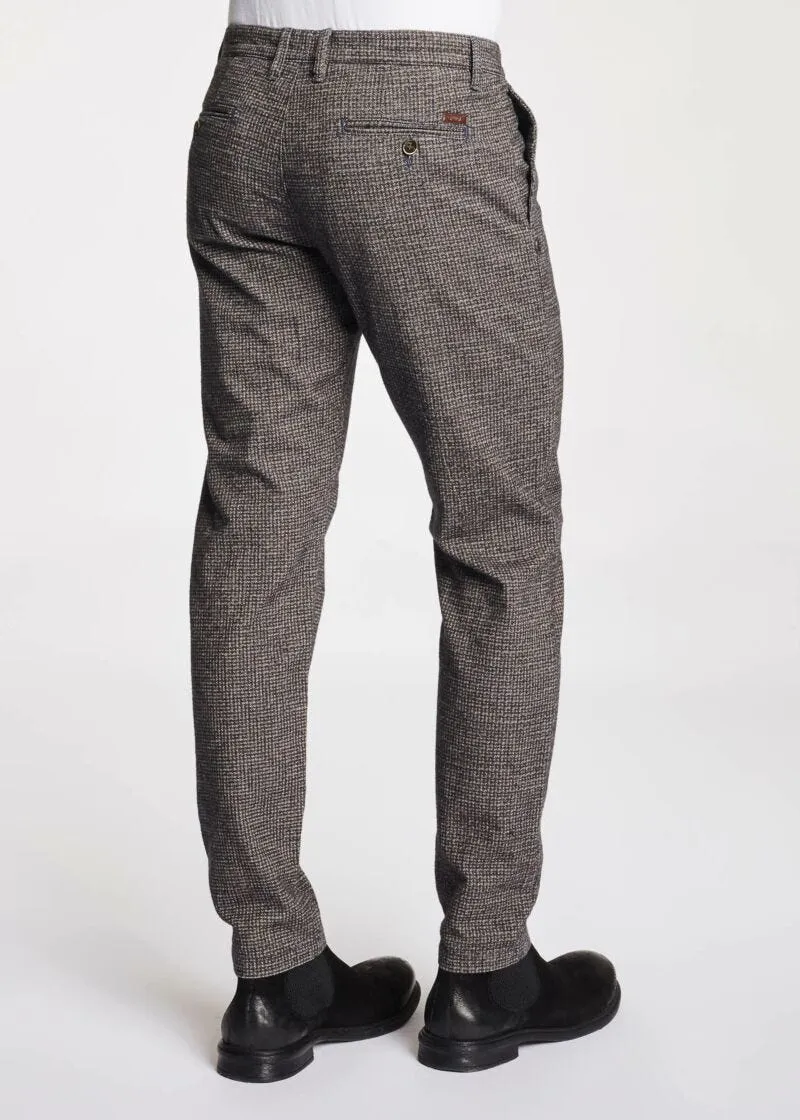 Pantaloni chino stampati