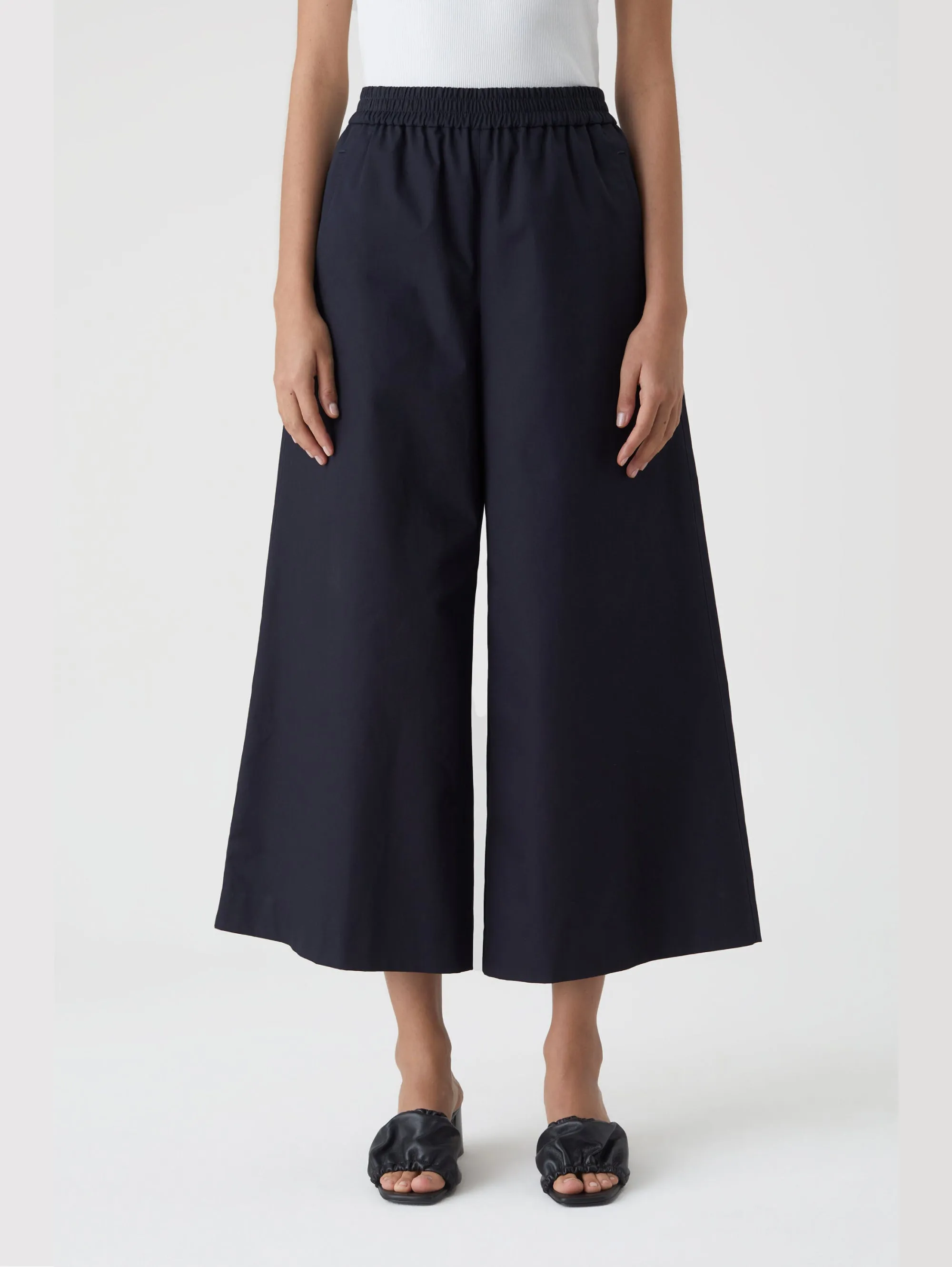 Pantaloni Cropped in Twill di Cotone Blu