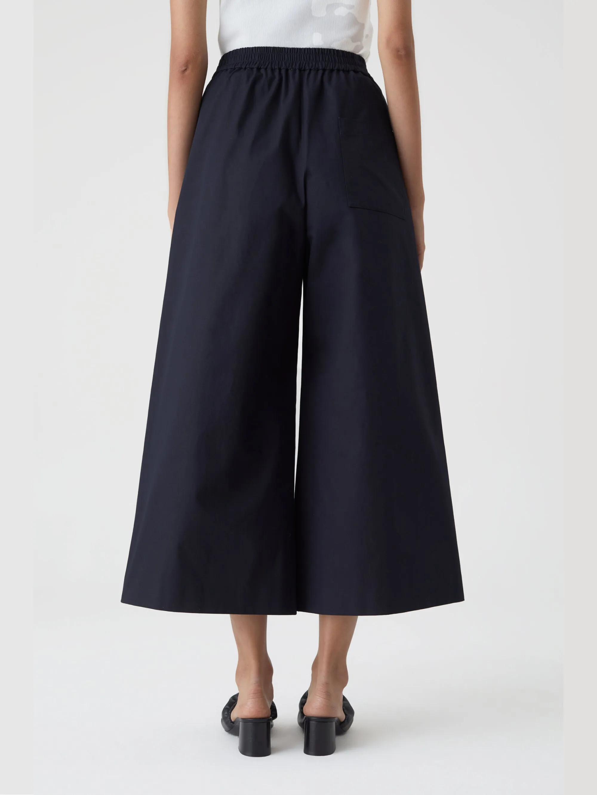 Pantaloni Cropped in Twill di Cotone Blu