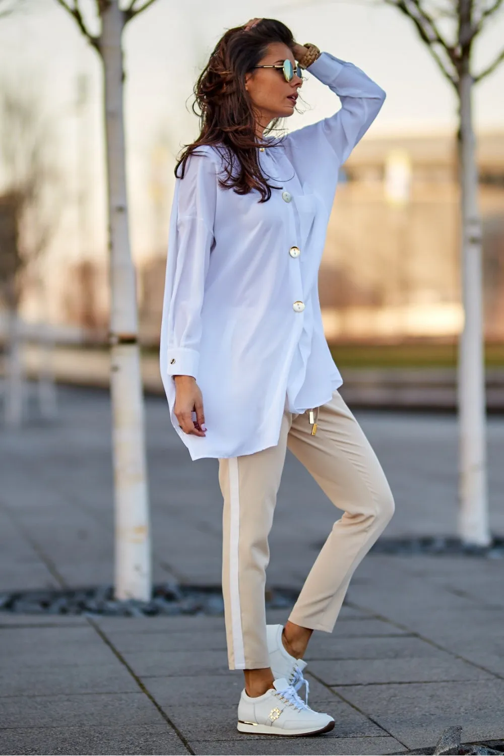 Pantaloni da donna model 140005 awama