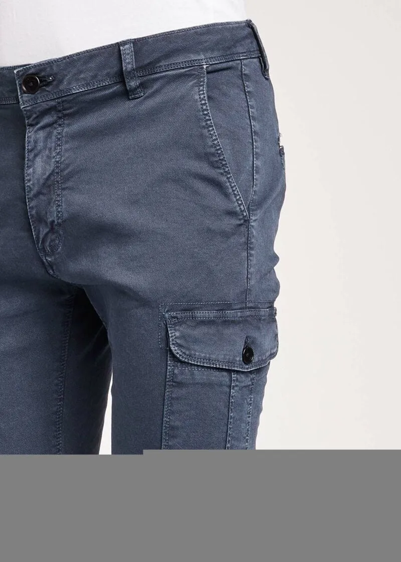 Pantaloni slim cargo