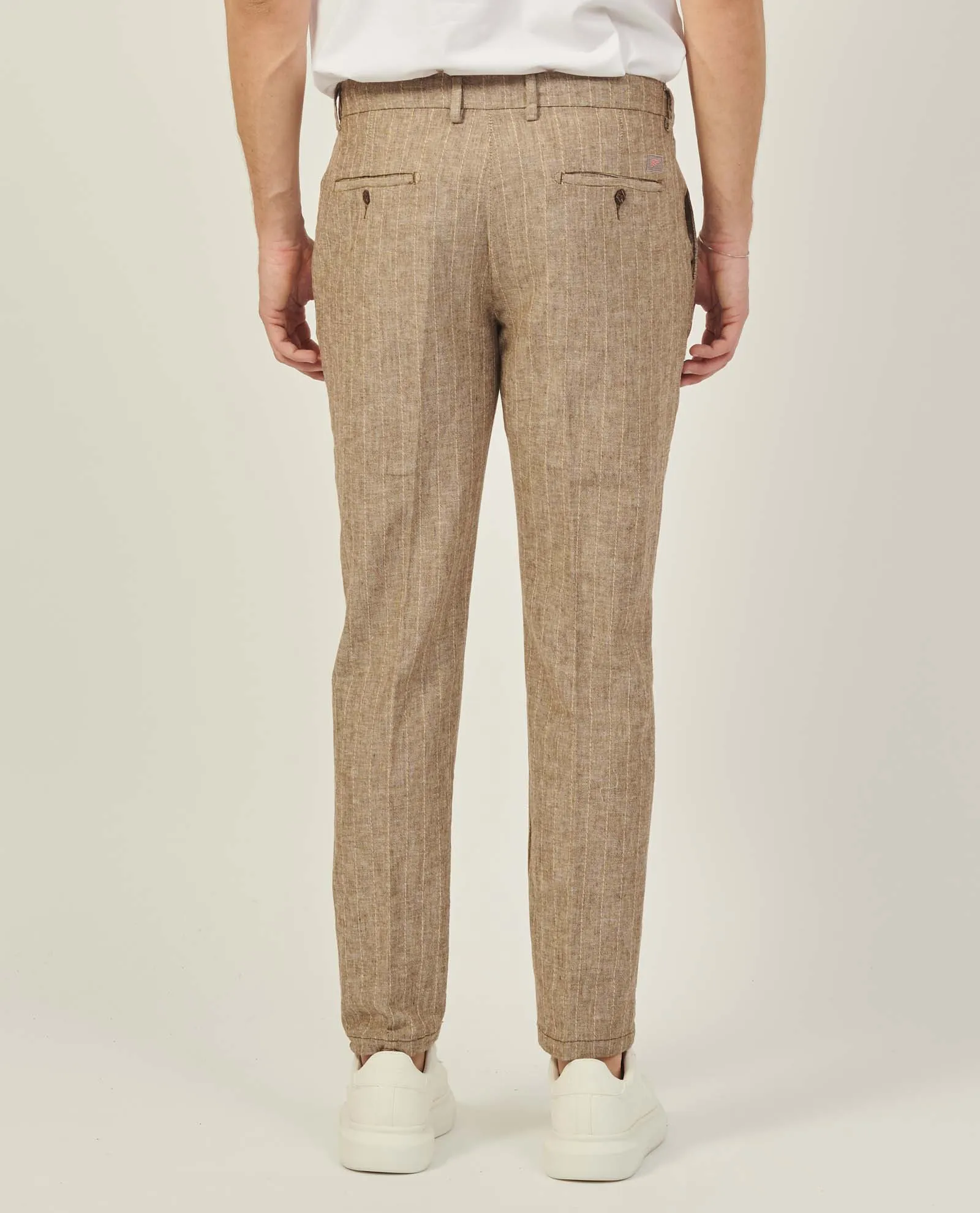 Pantaloni uomo Yes Zee in misto lino modello chinos