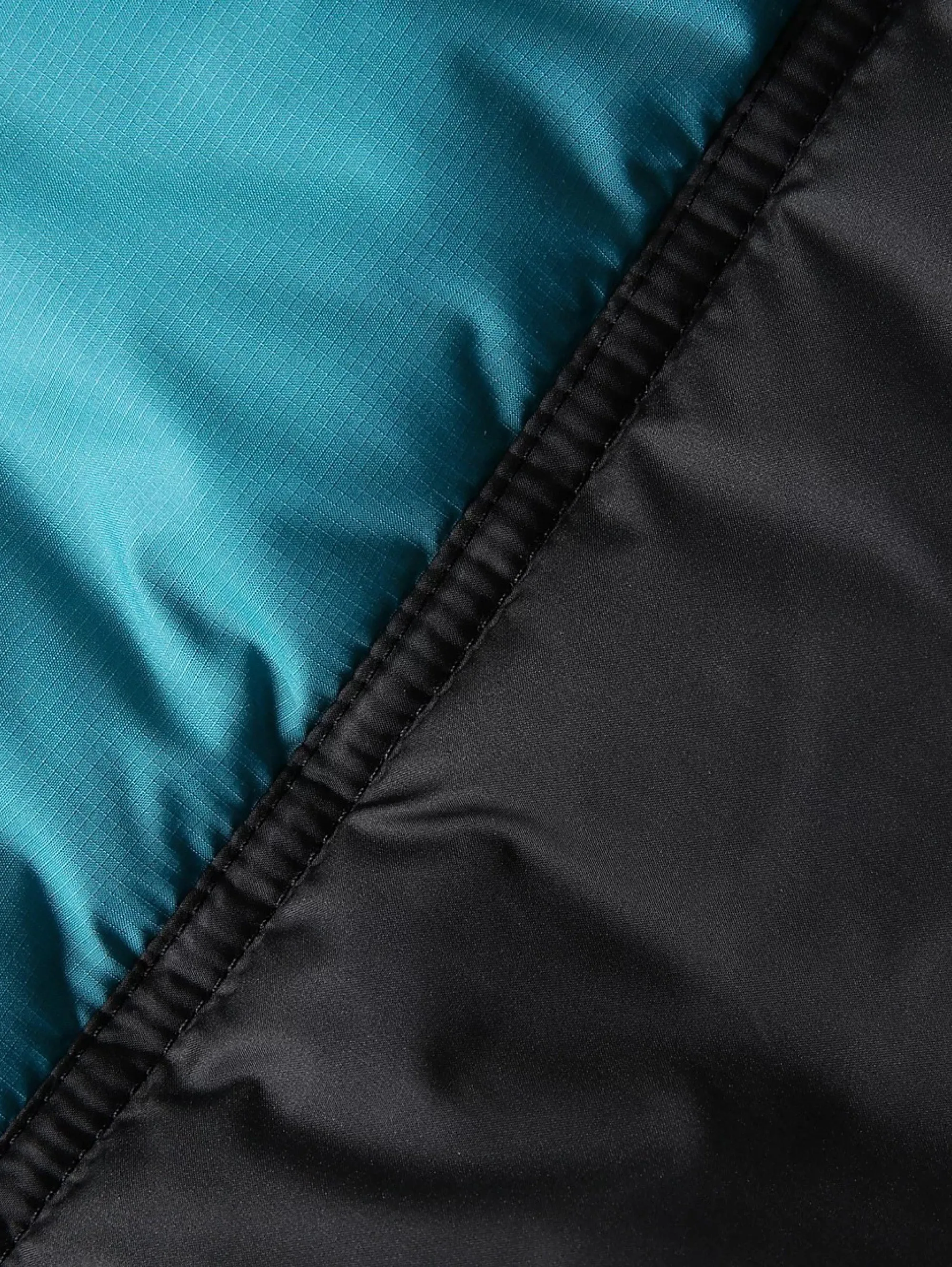 Piumino Color Block in Tessuto Riciclato Harbor Blue