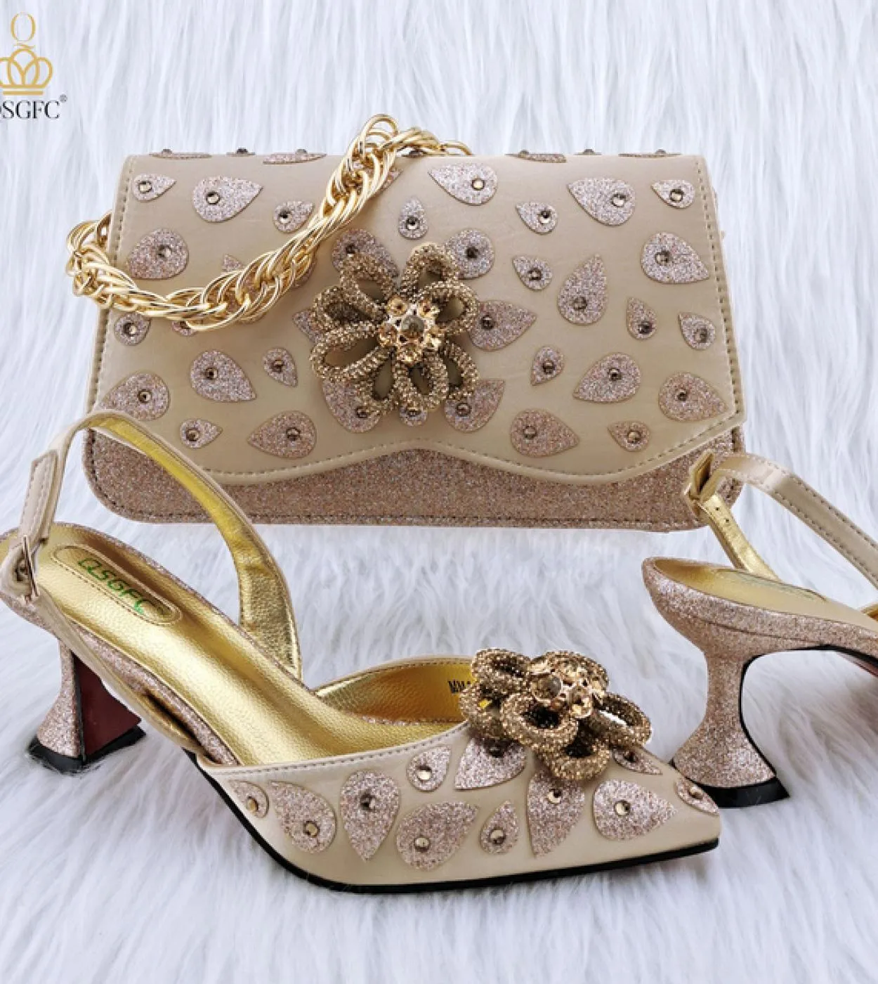 Qsgfc 2023 Borsa a mano da donna in stile classico abbinata a tacchi alti Set di scarpe e borsa per la festa nuziale africana