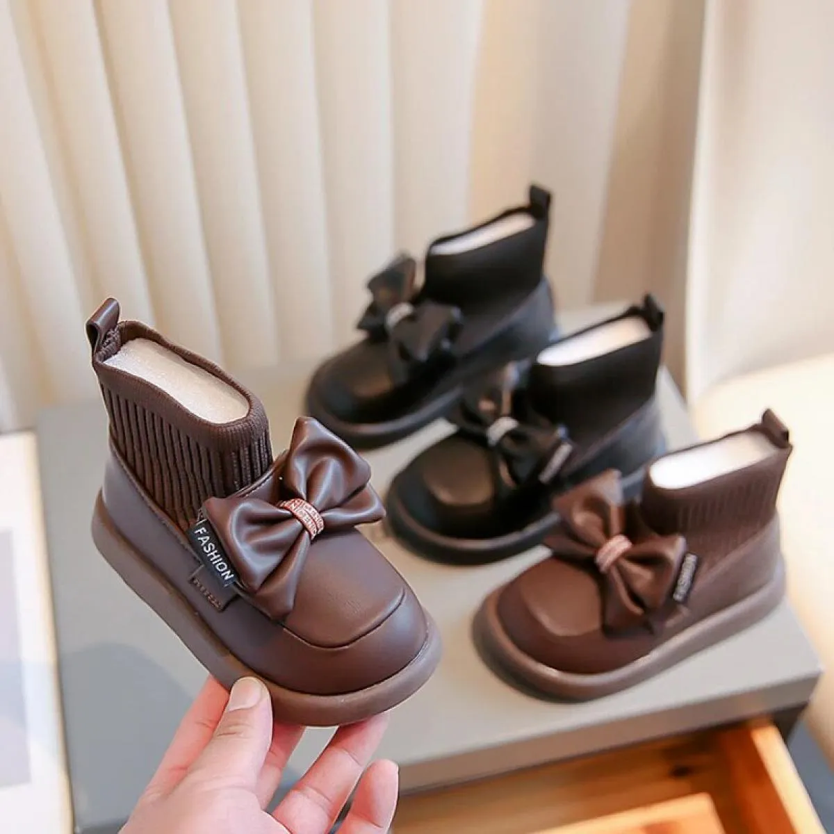 Ragazze antiscivolo scarpe da principessa moda per bambini arco elegante uniforme britannica scarpe da scuola per bambini nuovi