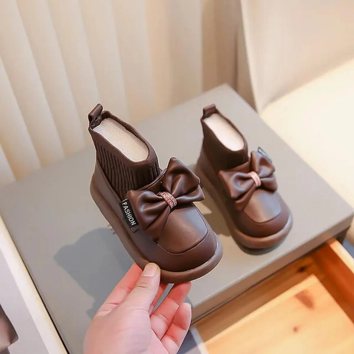 Ragazze antiscivolo scarpe da principessa moda per bambini arco elegante uniforme britannica scarpe da scuola per bambini nuovi