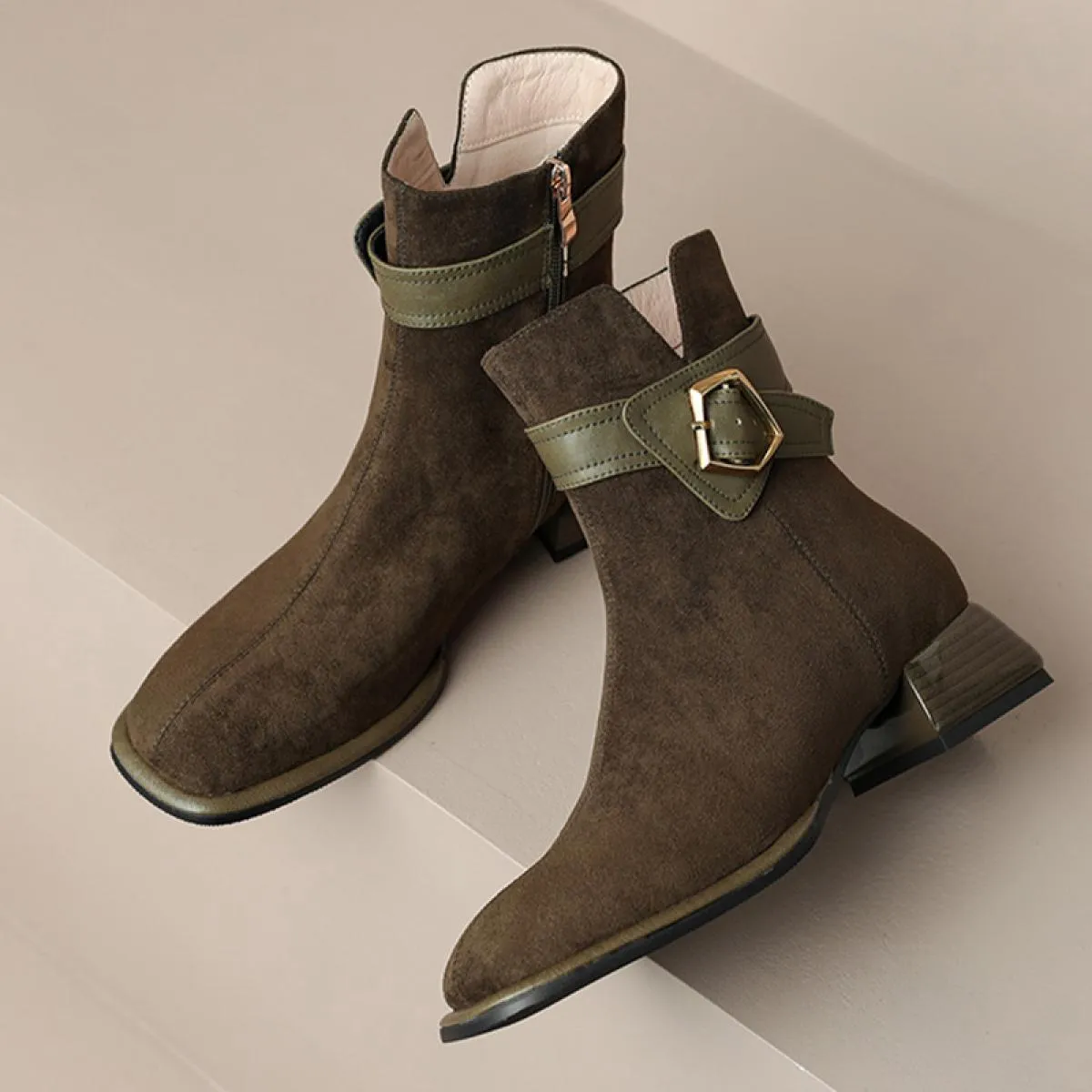 Scarpe da donna Stivali da moto in pelle scamosciata alla caviglia Moda invernale Goth Nuova tendenza 2023 Stivali Chelsea Stiva