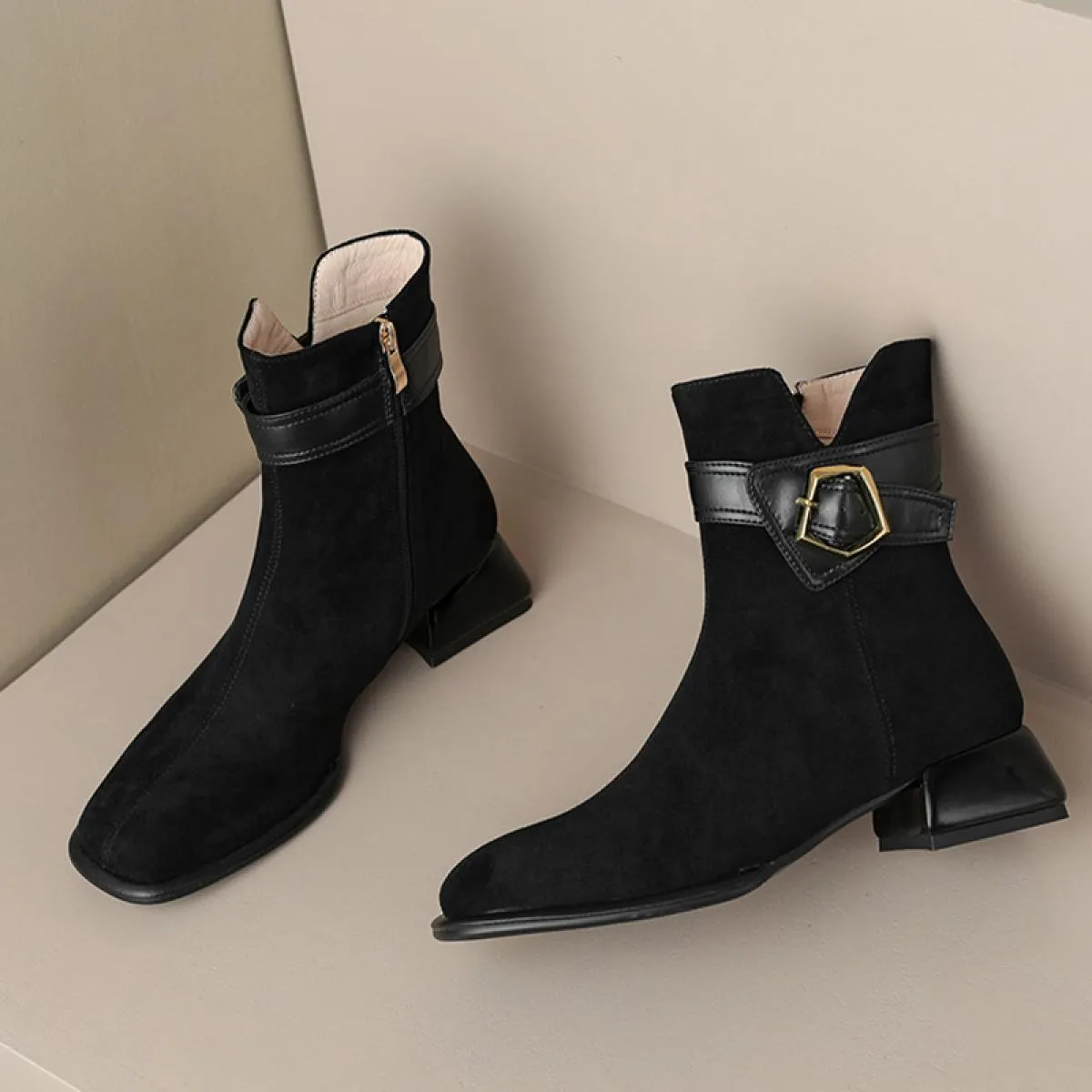 Scarpe da donna Stivali da moto in pelle scamosciata alla caviglia Moda invernale Goth Nuova tendenza 2023 Stivali Chelsea Stiva