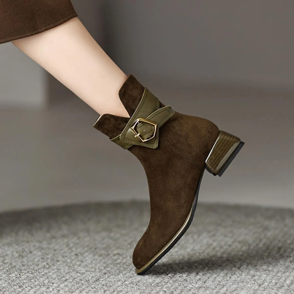 Scarpe da donna Stivali da moto in pelle scamosciata alla caviglia Moda invernale Goth Nuova tendenza 2023 Stivali Chelsea Stiva