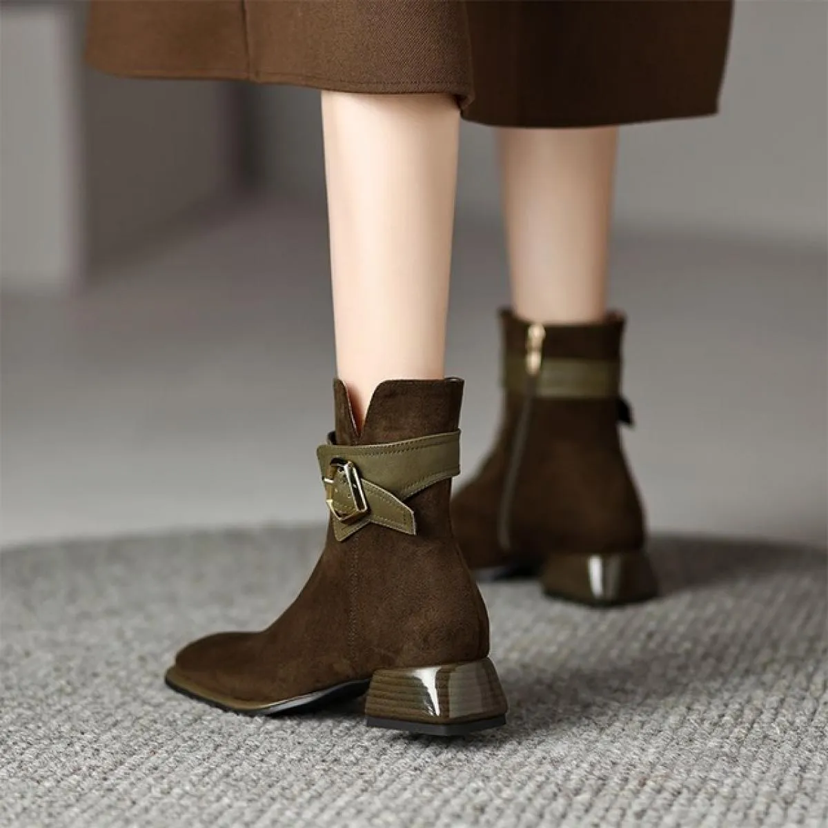 Scarpe da donna Stivali da moto in pelle scamosciata alla caviglia Moda invernale Goth Nuova tendenza 2023 Stivali Chelsea Stiva