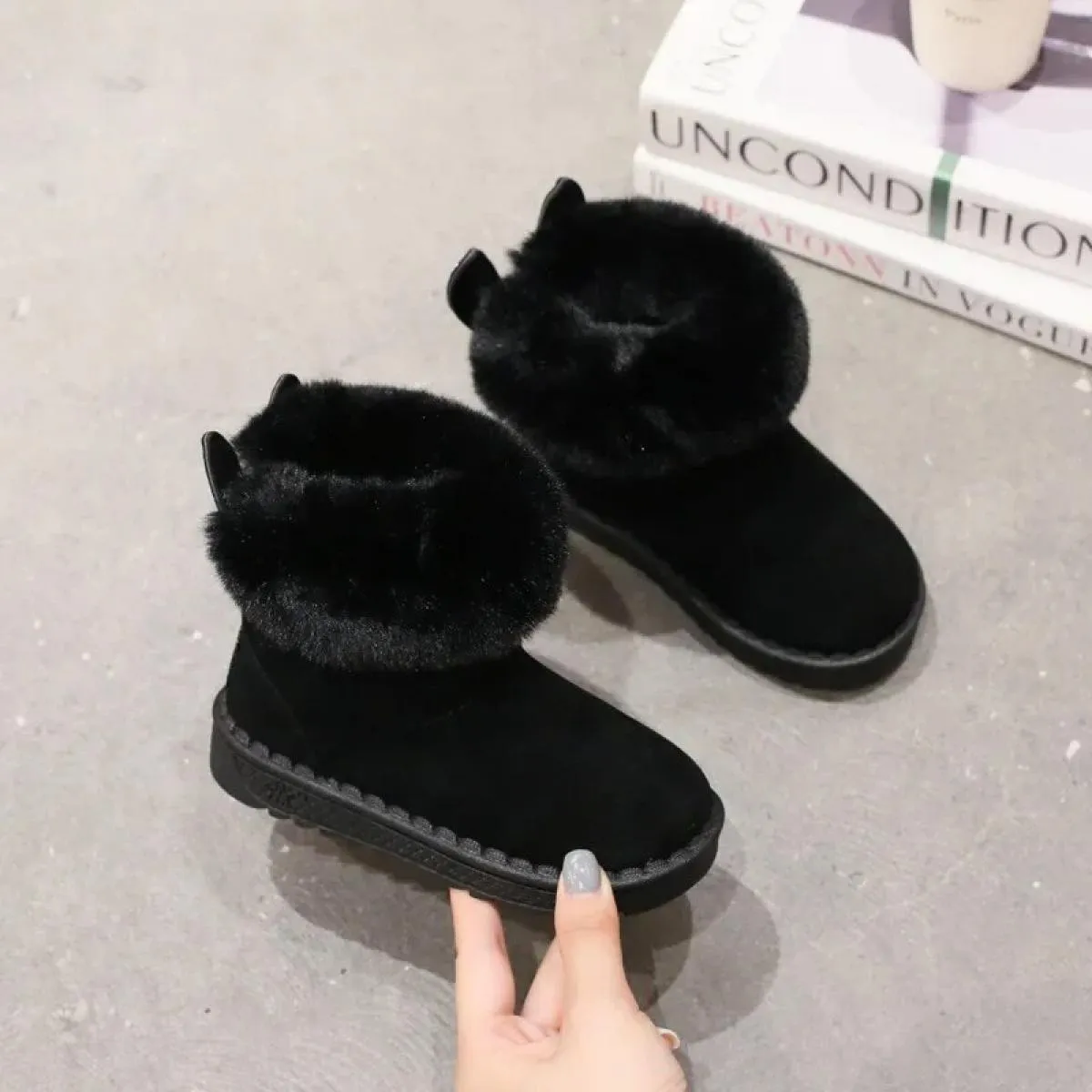 Stivali da neve per bambini con coniglio Nuove scarpe invernali in cotone caldo e morbido per bambini 2024 con stivali in pelle