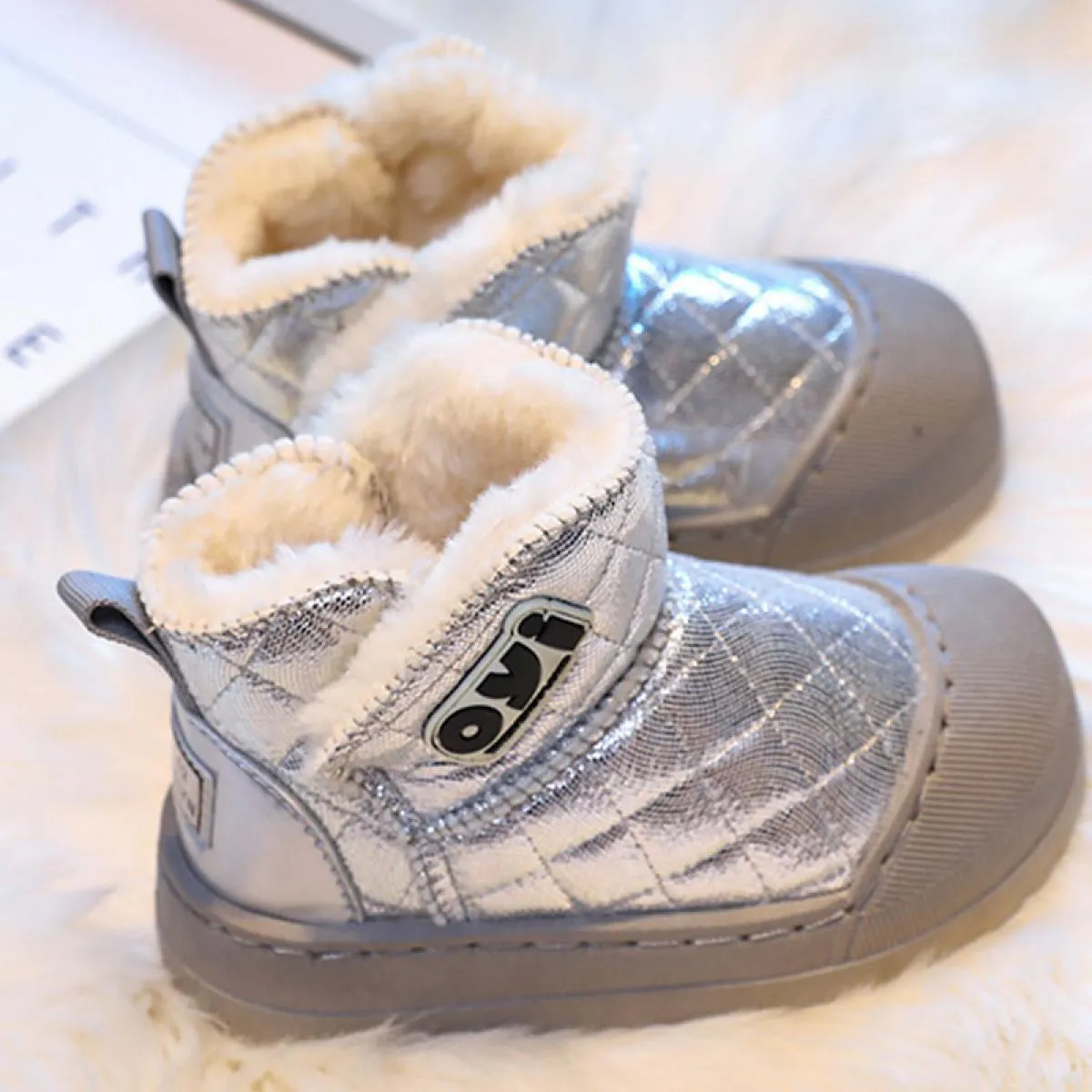 Stivali da neve per ragazzo super caldi Stivali corti antiscivolo a prova di freddo per ragazze Scarpe per bambini alla moda sco