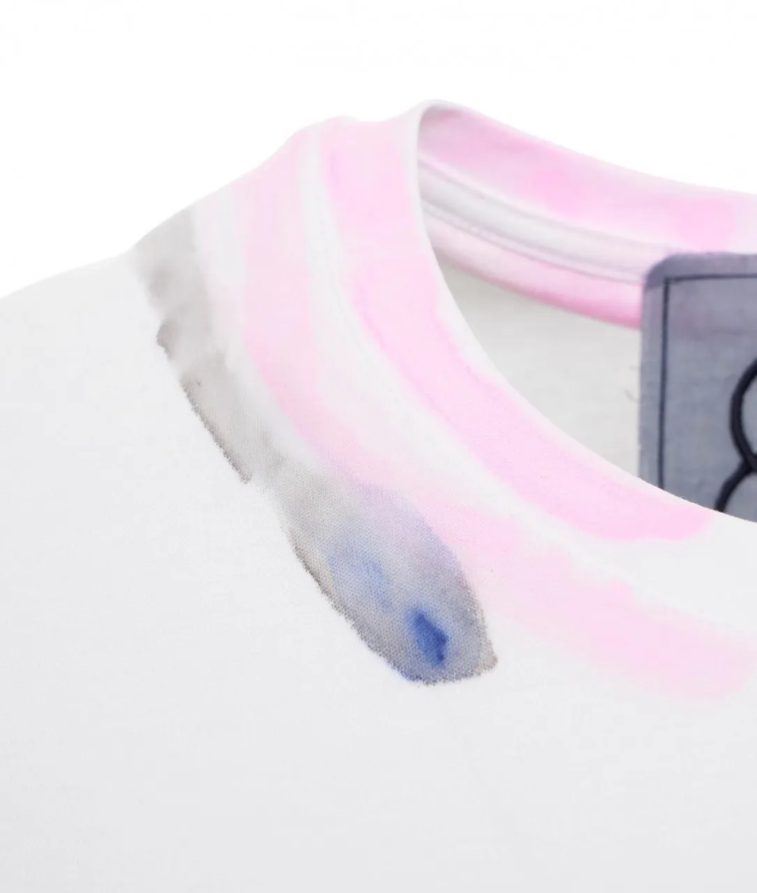 T-shirt dipinta a mano bianco bianco