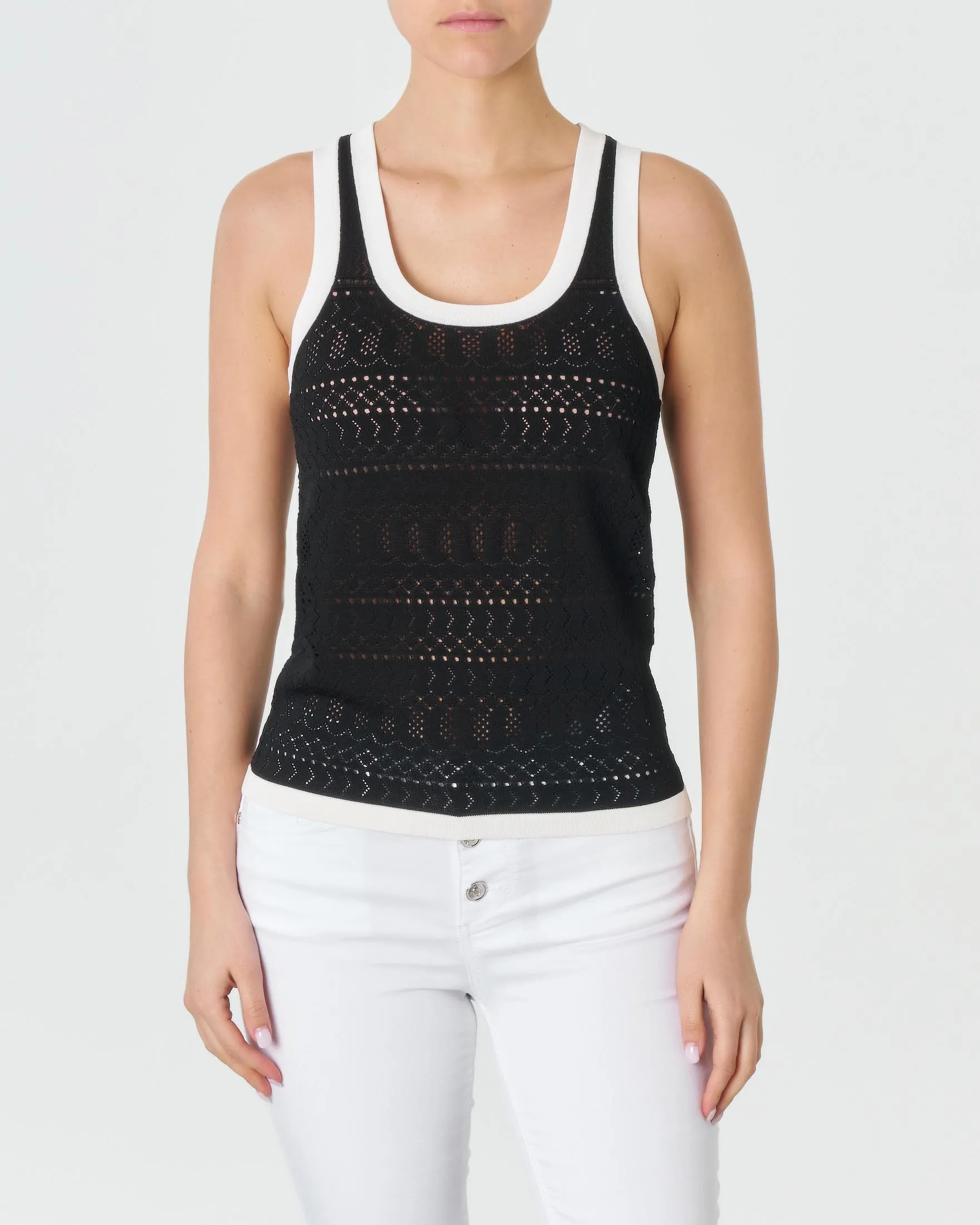 Top nero in maglia senza maniche a motivo punzonato di misto viscosa