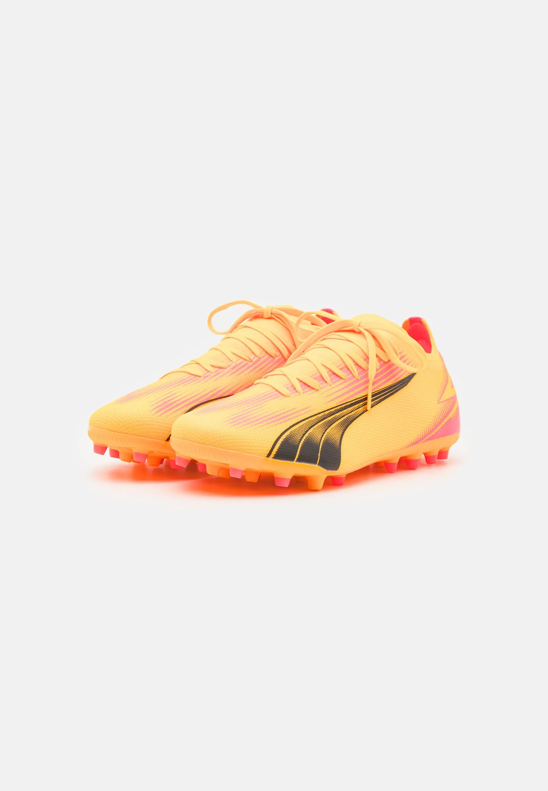 ULTRA MATCH MG - Scarpe da calcetto con tacchetti